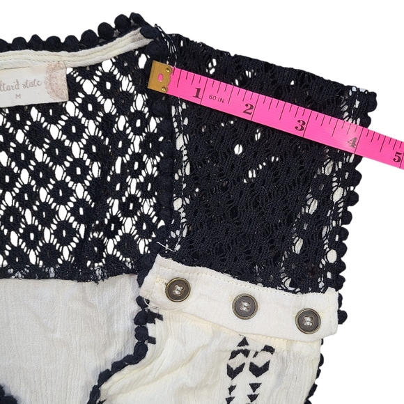 Altar’d State Aztec Embroidered Boho Romper Womens Medium Festival - Picture 11 of 11